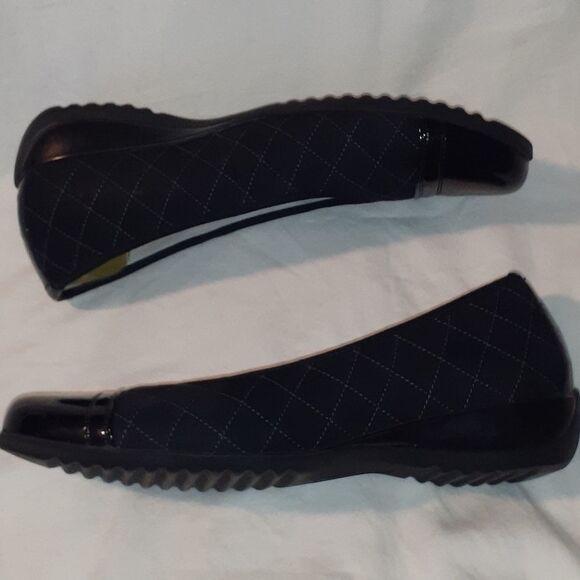 Waldlaufer Patent Leather Cap Toe & Heel Quilted Suede Flat Shoes Size 10 - Picture 3 of 9